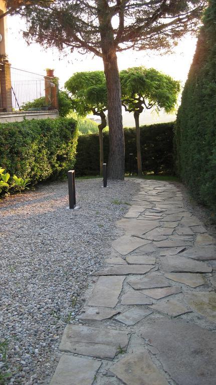 Holiday Home Cannubi In Barolo Exteriör bild