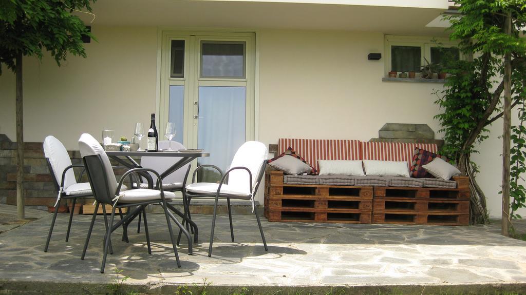 Holiday Home Cannubi In Barolo Exteriör bild